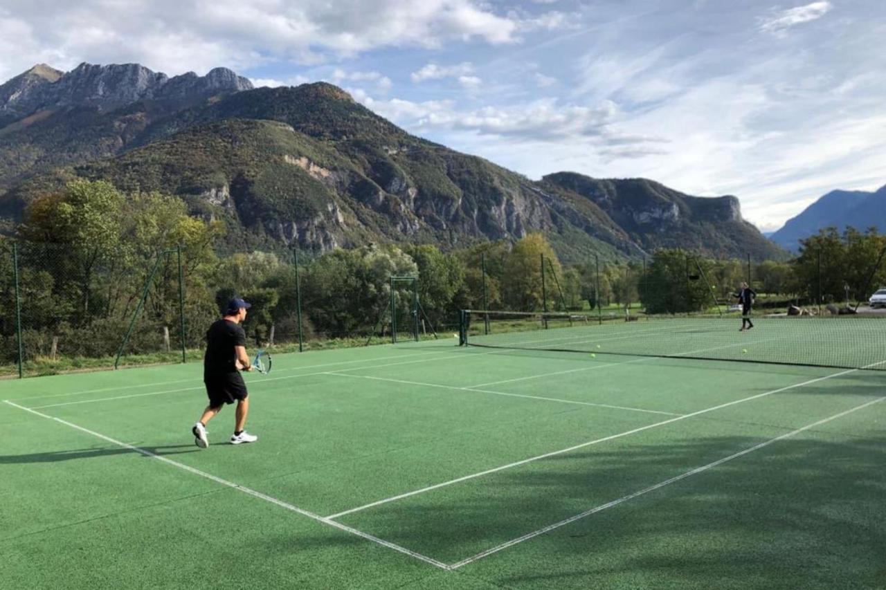 The Green Fee Close To The Golf Course And 5 Minutes From The Lake Giez Eksteriør bilde