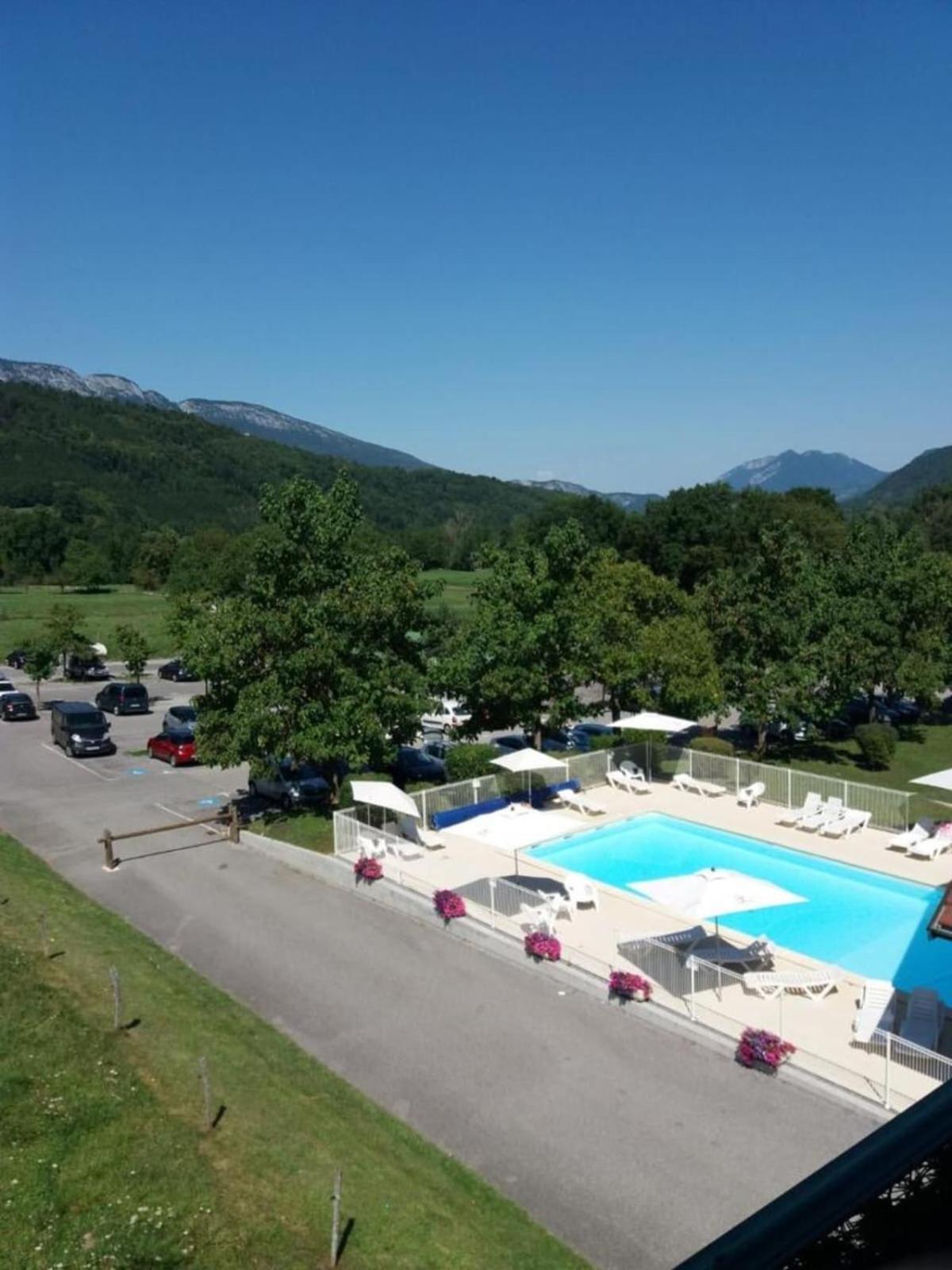 The Green Fee Close To The Golf Course And 5 Minutes From The Lake Giez Eksteriør bilde